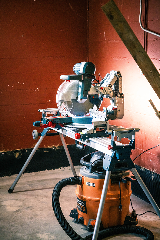 Construction scaffolding around a residential build